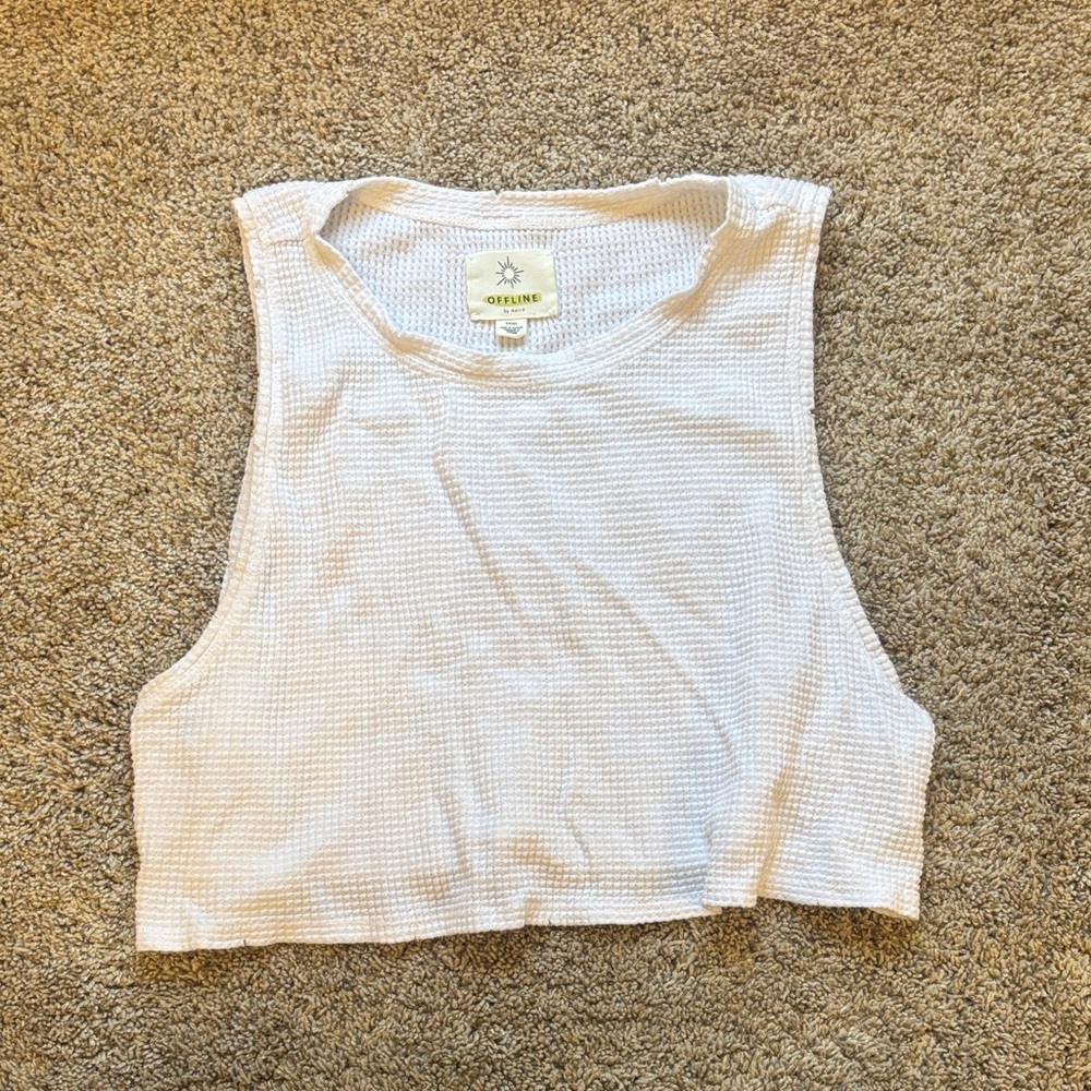 Chic White Textured Crop Top by Green Tea